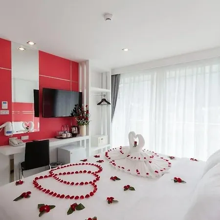 Collection Hotel Patong 3